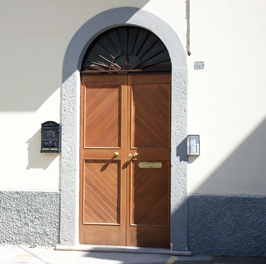 La Casa Sul Sasso In Town Serviced Accommodations Dervio Exterior foto