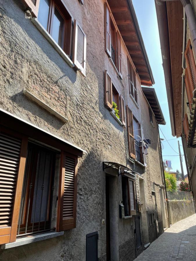 La Casa Sul Sasso In Town Serviced Accommodations Dervio Exterior foto